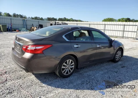2016 Nissan Altima 2.5/2.5 S/2.5 Sl/2.5 Sr/2.5 Sv z USA, uszkodzony, nr VIN 1N4AL3AP5GN307594